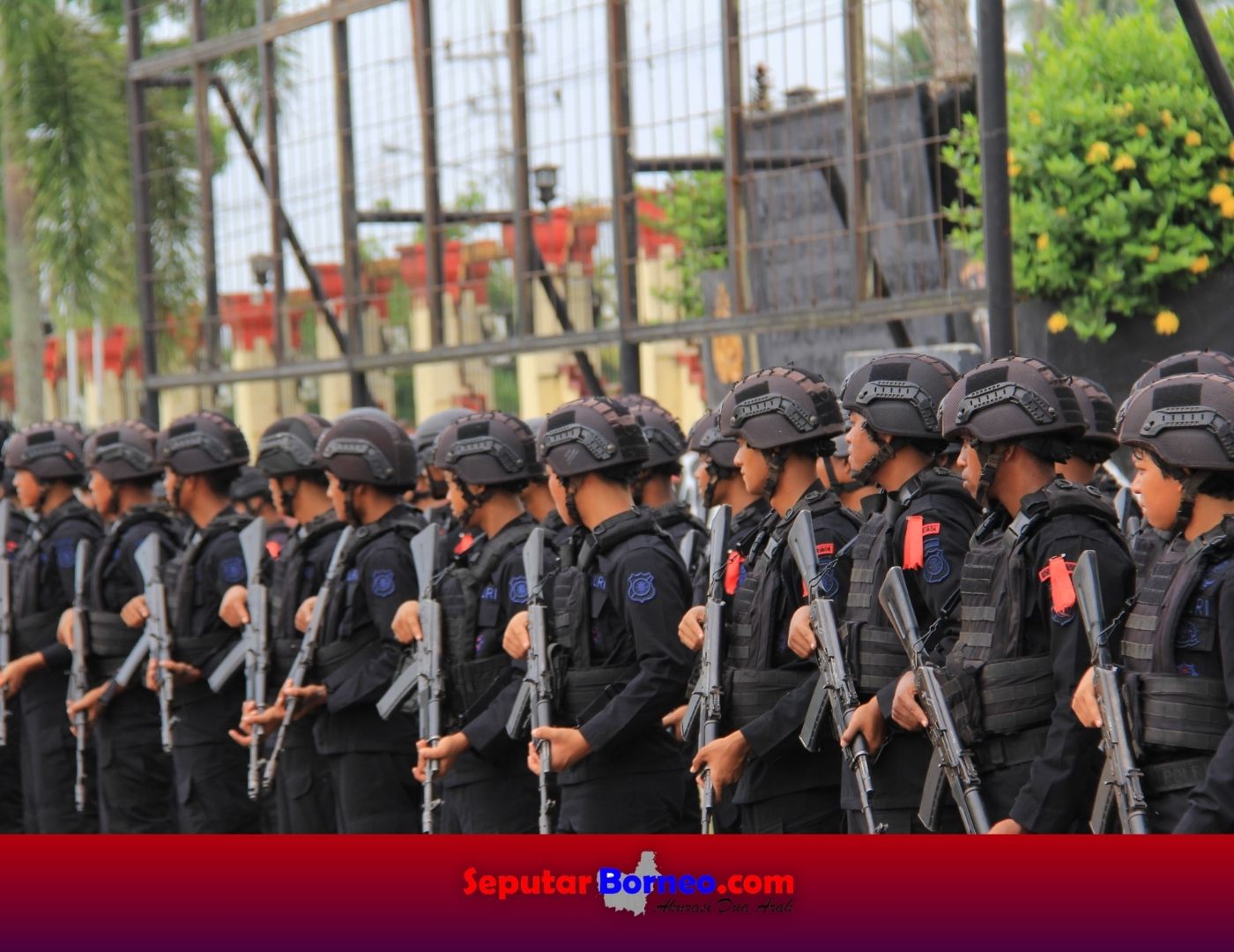 Satbrimob Polda Kalteng saat melaksanakan apel satuan di Mako Brimob Kalteng, Tangkiling. (FOTO:ISTIMEWA)