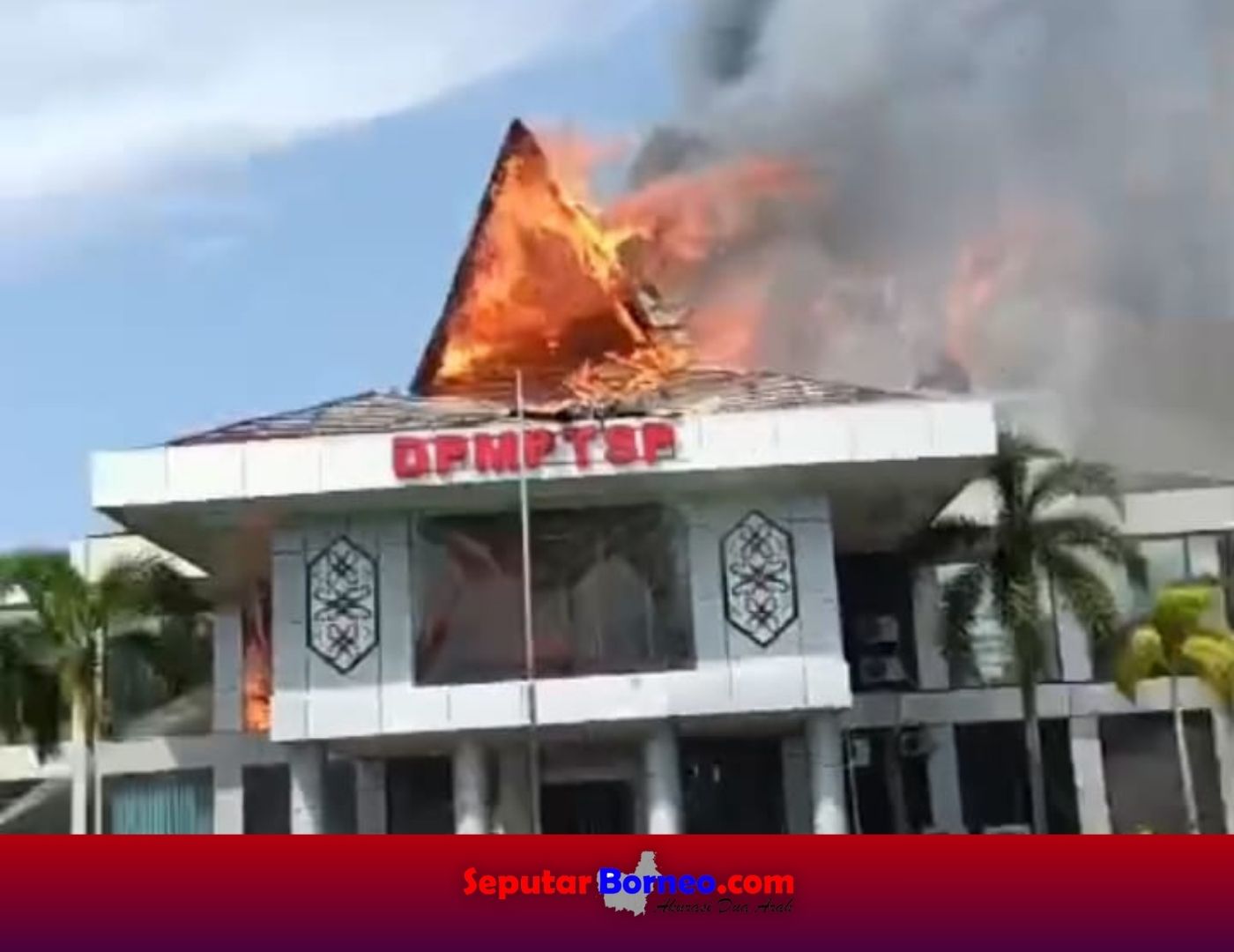 BREAKING NEWS: Kantor DPMPTSP Kalteng Terbakar, Asap Tebal Selimuti Lokasi