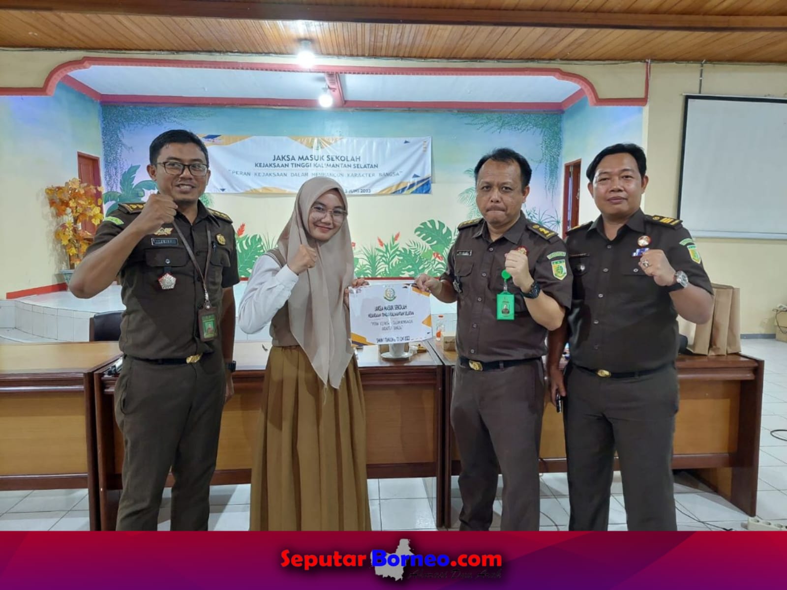 Penkum Kejati Kalsel Sambangi Sekolah