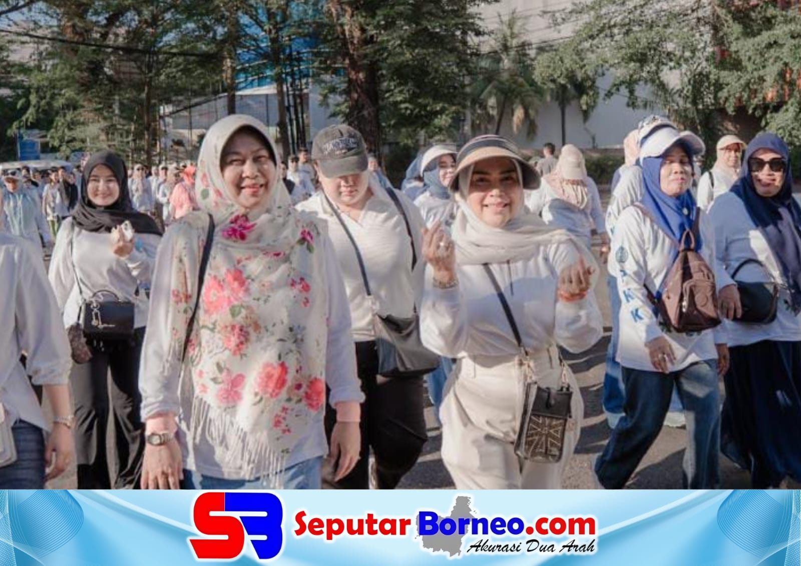 Ketua TP PKK Kapuas Ikuti Jalan Sehat Nasional dan Festival Kuliner di Makassar