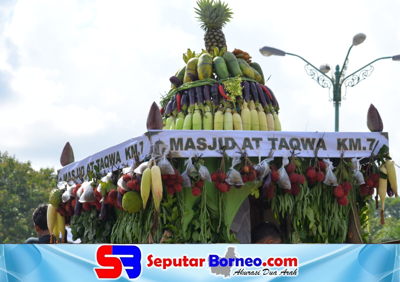 Kirab Budaya Grebeg Suro Lamandau 2026 pertama digelar sebagai tradisi tahunan, pada Rabu (8/7/2026). FOTO: BAYU/SB