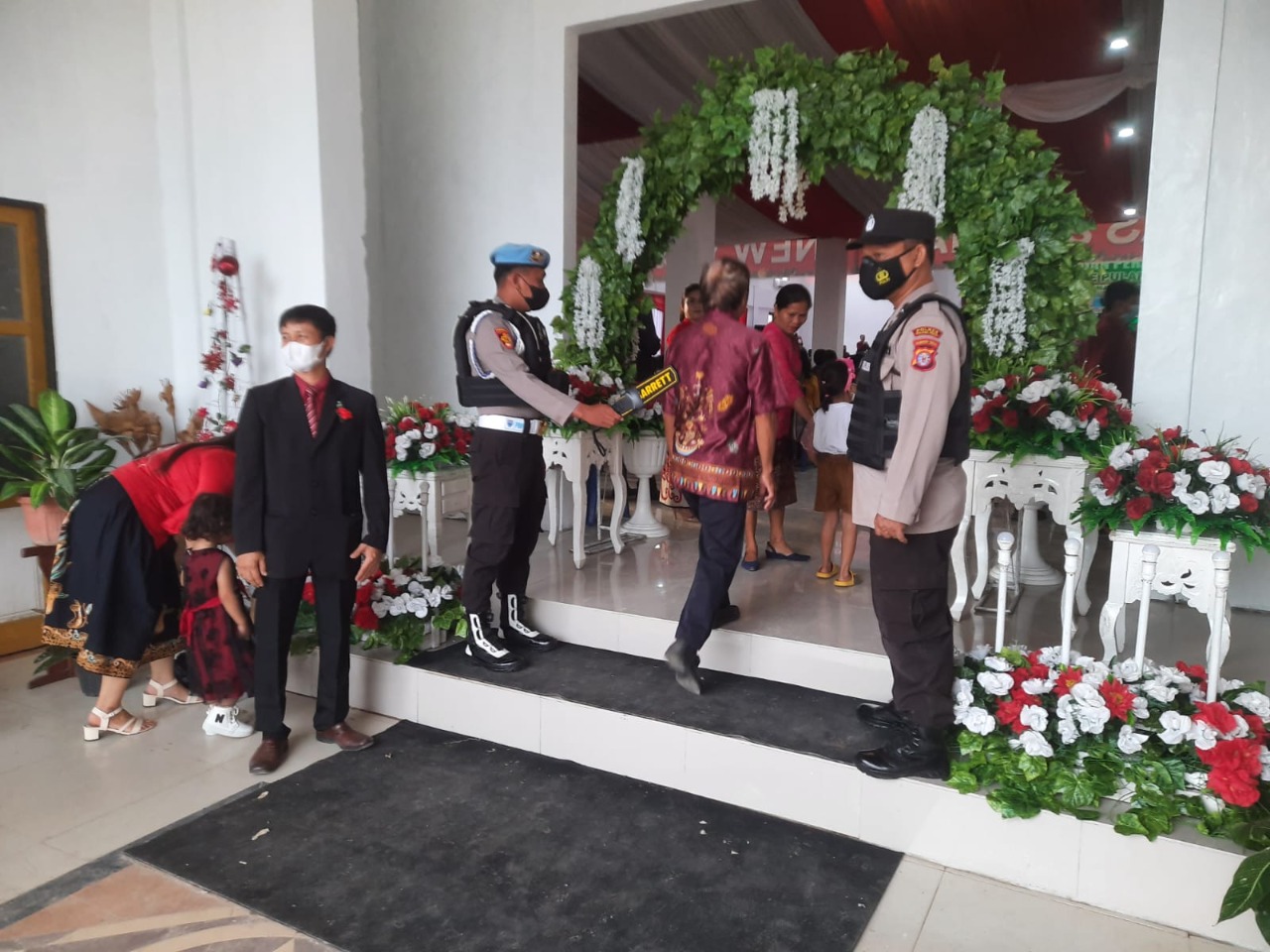 Polres Pulang Pisau Berikan Pengamanan Ibadah Natal di Gereja