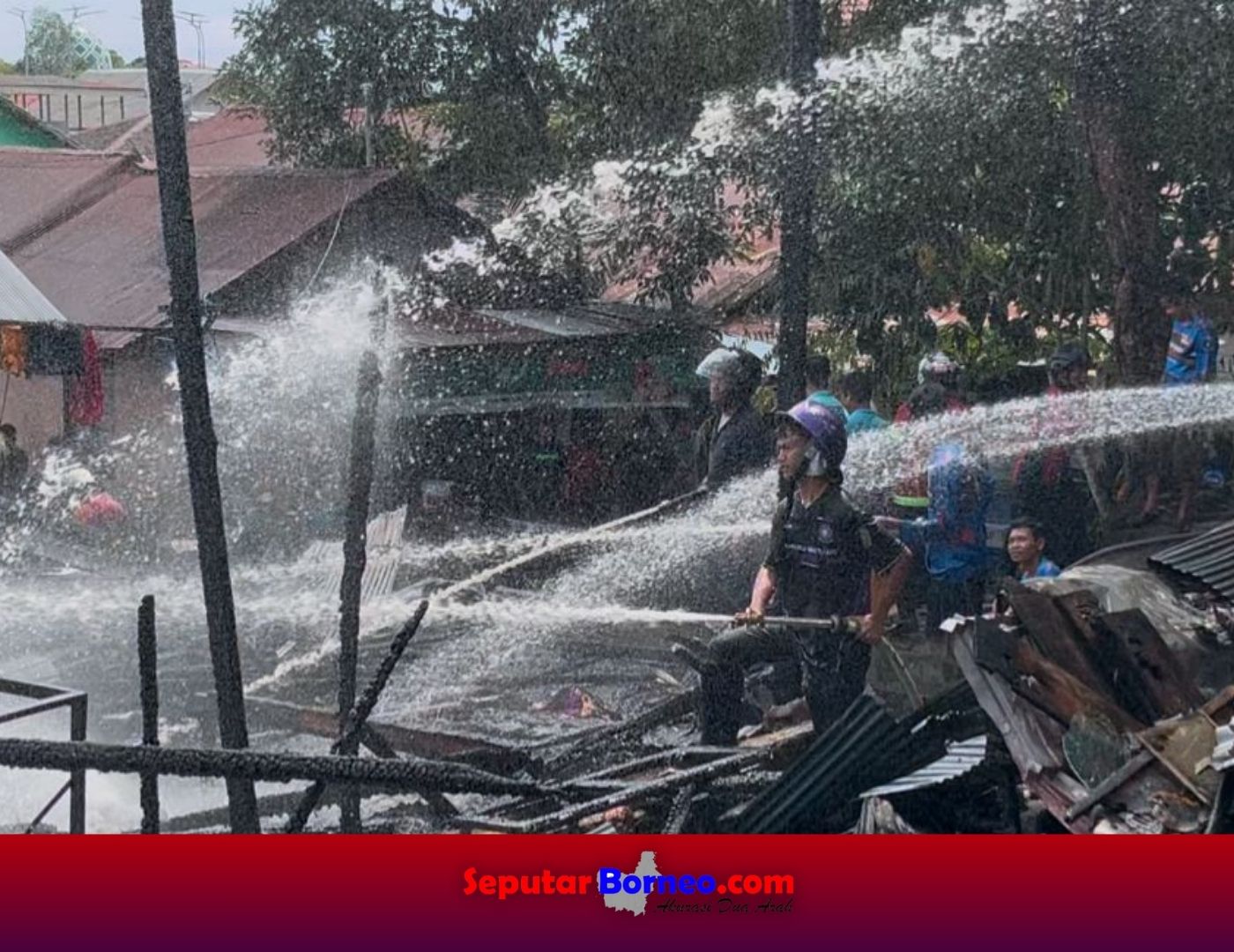 Si Jago Merah Mengamuk, Satu Rumah Kayu Ludes Terbakar