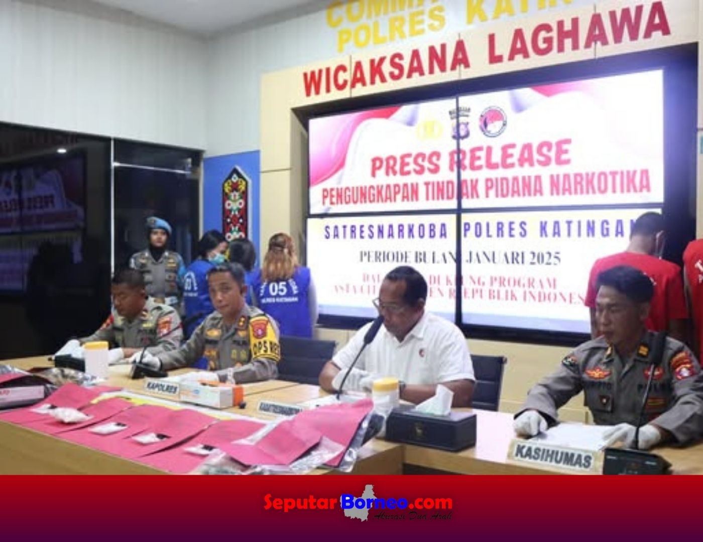 Bisnis Haram, Delapan Pria dan Empat Wanita Dibekuk Polisi