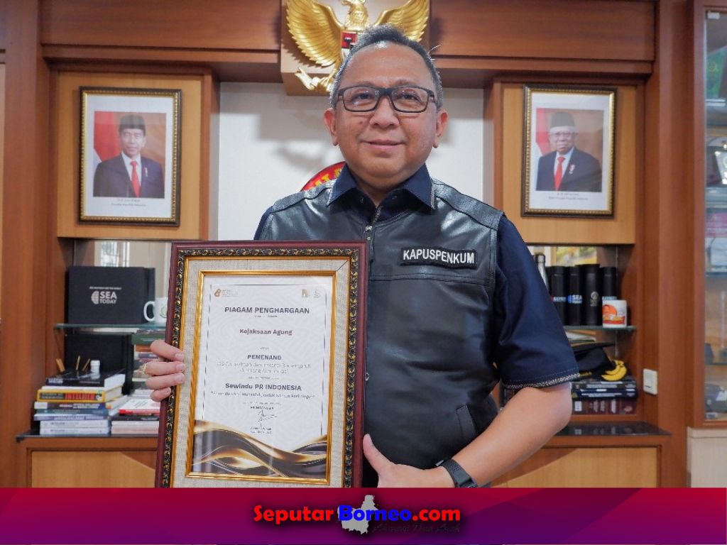 Kejagung Raih Penghargaan Sebagai Instansi Berpengaruh di Bidang Komunikasi