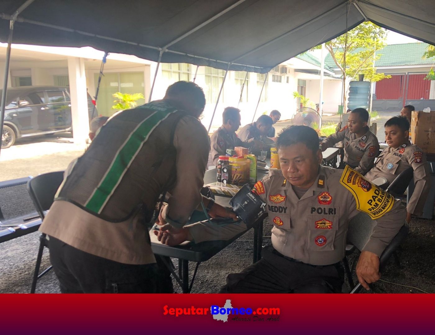 Kesehatan Personel PAM Kantor KPU Diperiksa