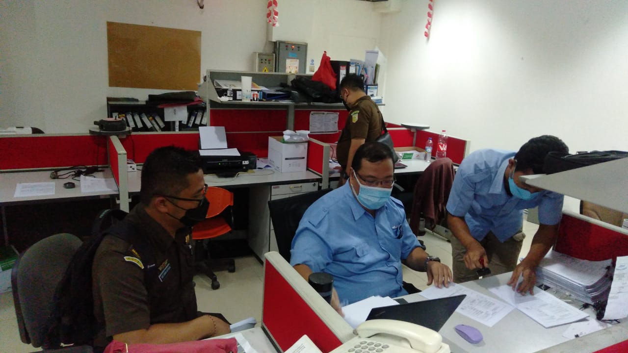 Tim Penyidik Kejagung Geledah Kantor Kemkominfo RI