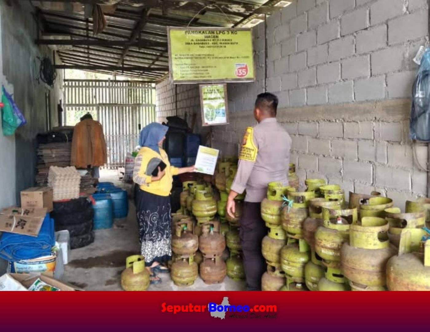 Datangi Pangkalan Gas LPG, Bhabinkamtibmas Polsek Pandih Batu Lakukan Ini