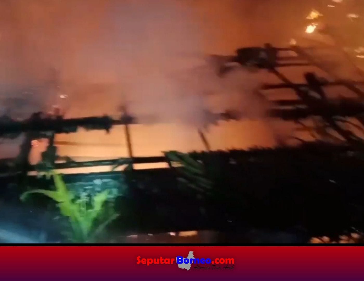 Kebakaran Hebohkan Warga Menteng Palangka Raya, Nenek dan Cucu Berhasil Selamat
