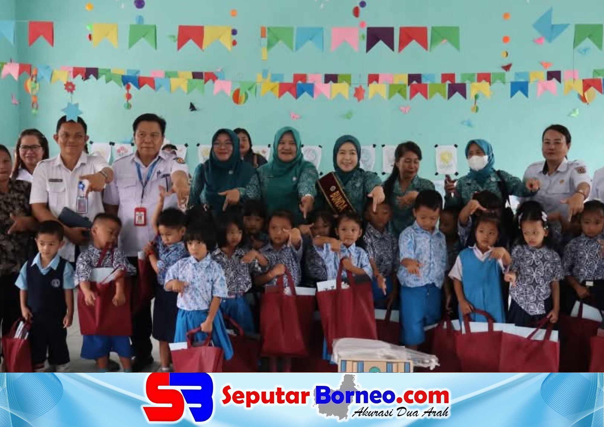 Bunda PAUD Katingan Bagikan Alat Tulis, Ajak Orang Tua Cegah Stunting Sejak Dini