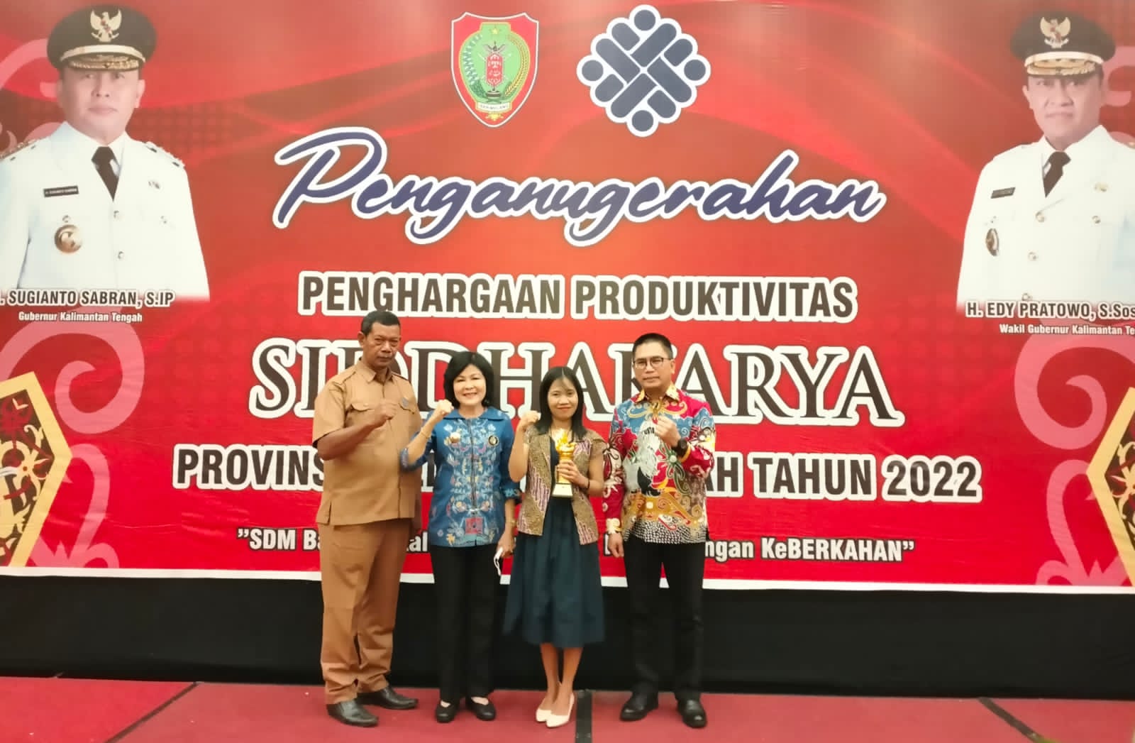 Bupati Pulang Pisau Terima Penghargaan Lencana Produktivitas Siddhakarya
