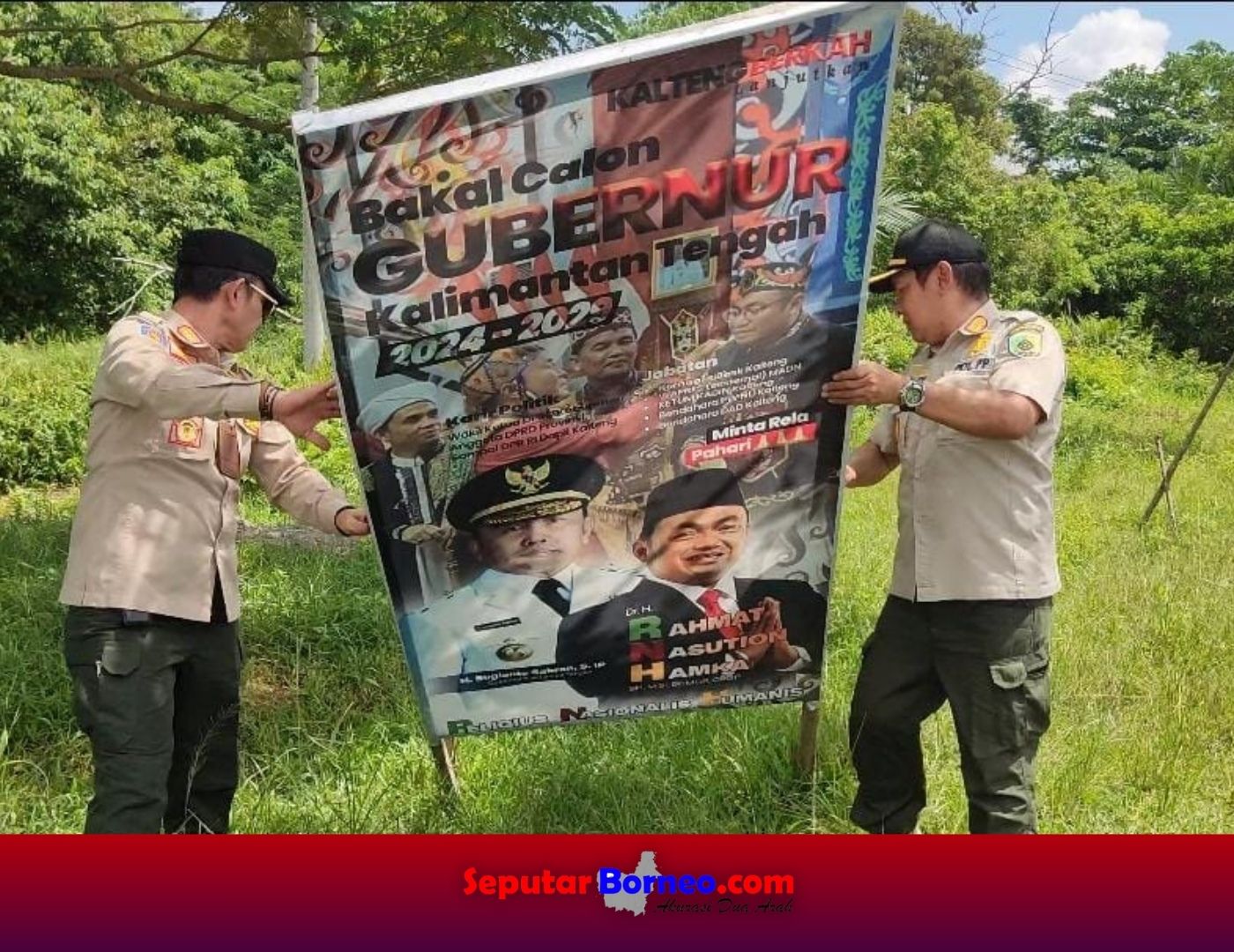 Mengganggu Kecantikan Kota, Satpol PP Kota Palangka Raya Bersihkan Spanduk Kedaluwarsa