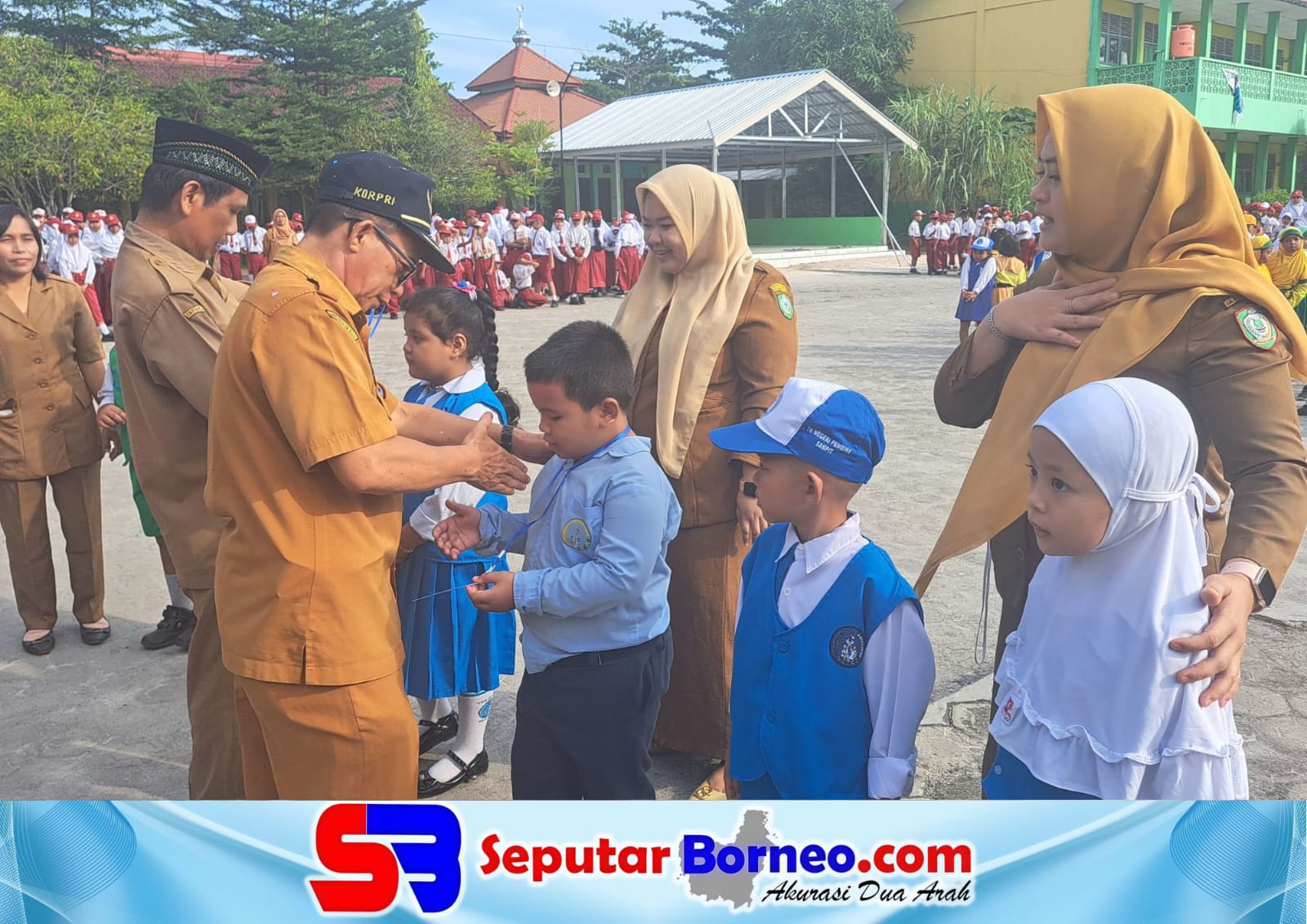 133 Anak Berebut Masuk SDN 3 Mentawa Baru Hulu, 82 Murid Baru Diterima