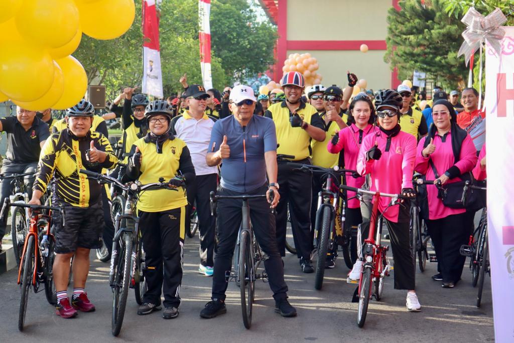 Menyambut HUT Polwan ke-74 dan HKGB ke-70, Polda Kalteng Gelar Fun Bike
