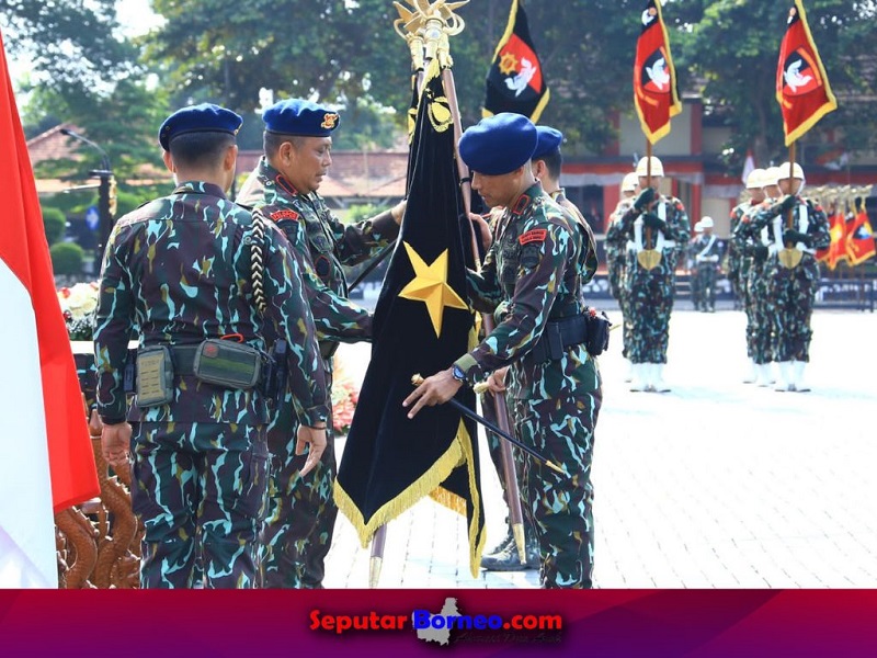 Dankor Brimob Polri Komjen Anang Revandoko meresmikan struktur baru dan pelantikan beberapa jabatan di Korps Brimob Polri. (FOTO:POLRI)