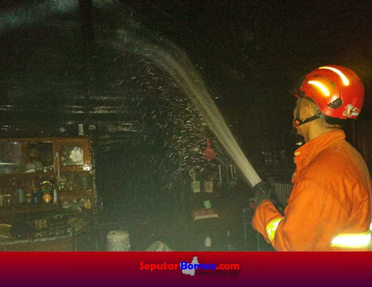 Dapur Rumah Semi Permanen Terbakar Kerugian Capai Puluhan Juta
