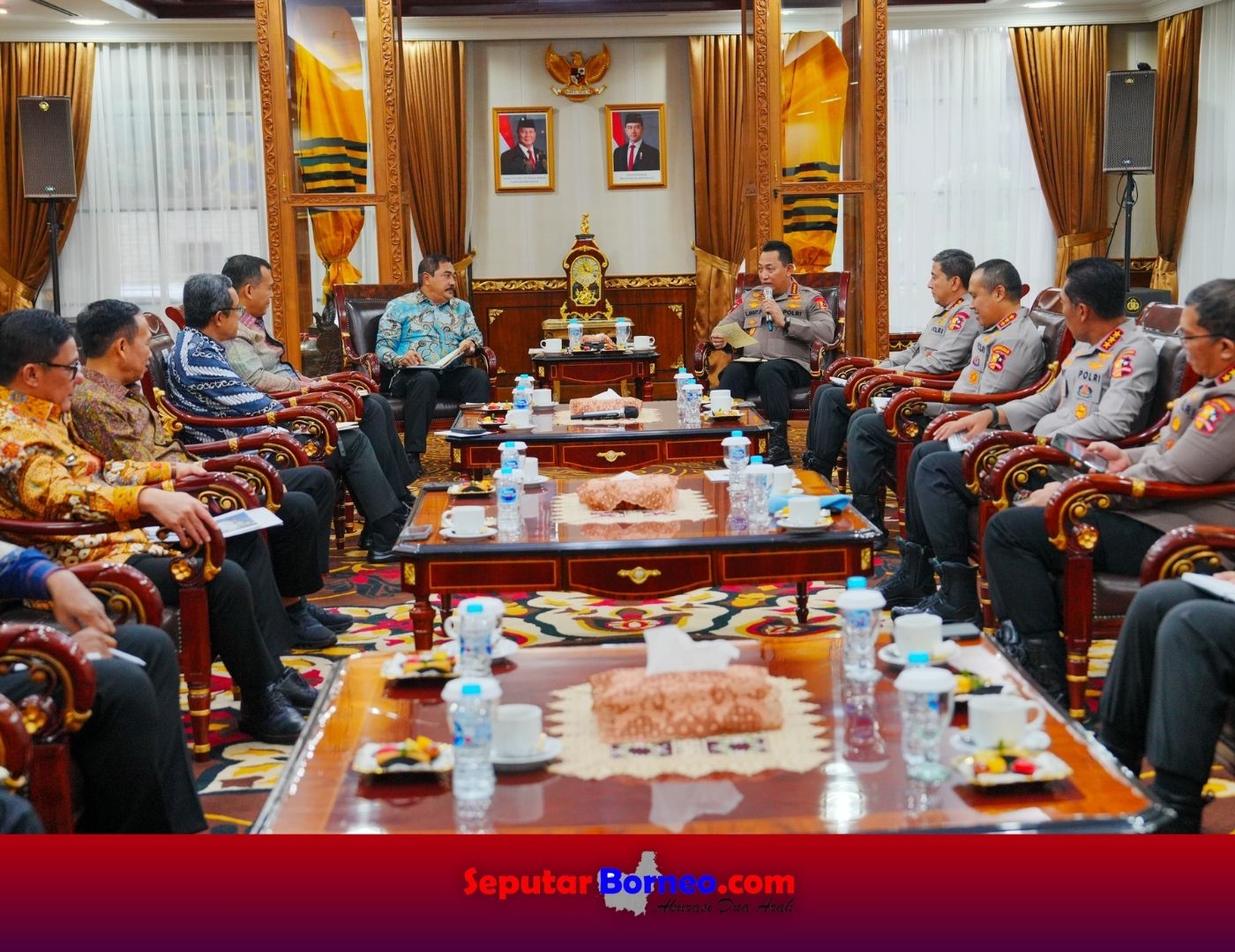 Kapolri Jenderal Polisi Listyo Sigit Prabowo bersama jajaran menerima audiensi dari Menteri Imigrasi dan Pemasyarakatan, Agus Andrianto. (FOTO:POLISI)