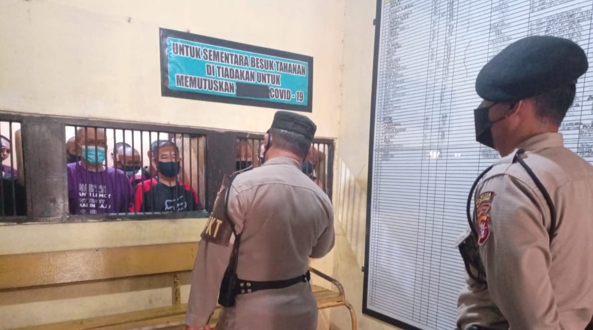 Piket Fungsi Periksa Keamanan Sel Yang Dihuni 57 Tahanan