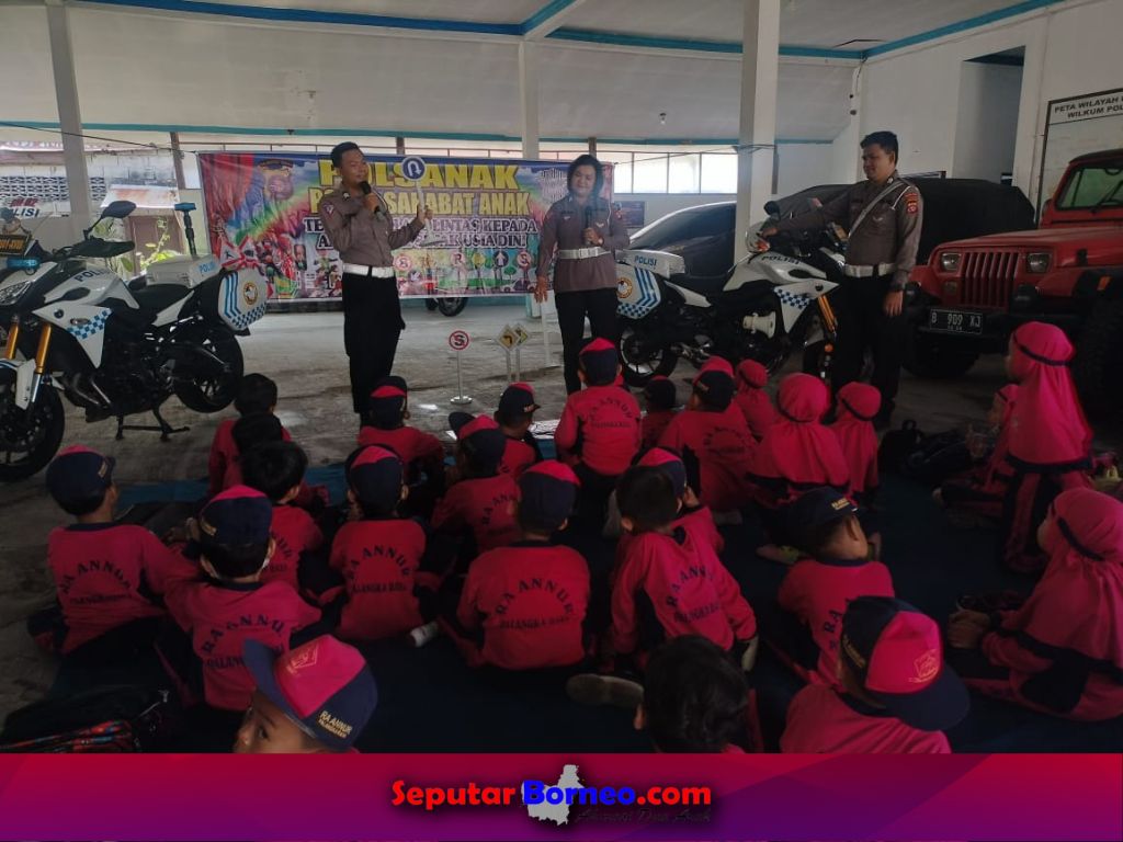 Ditlantas Polda Kalteng Tanamkan Tertib Berlalu Lintas Kepada Anak Usai Dini