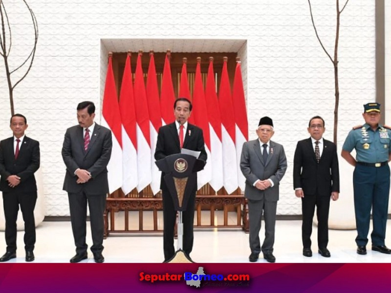 Presiden Jokowi memberikan keterangan kepada awak media di Pangkalan TNI AU Halim Perdanakusuma, Jakarta. (FOTO:BPMI SETPRES)