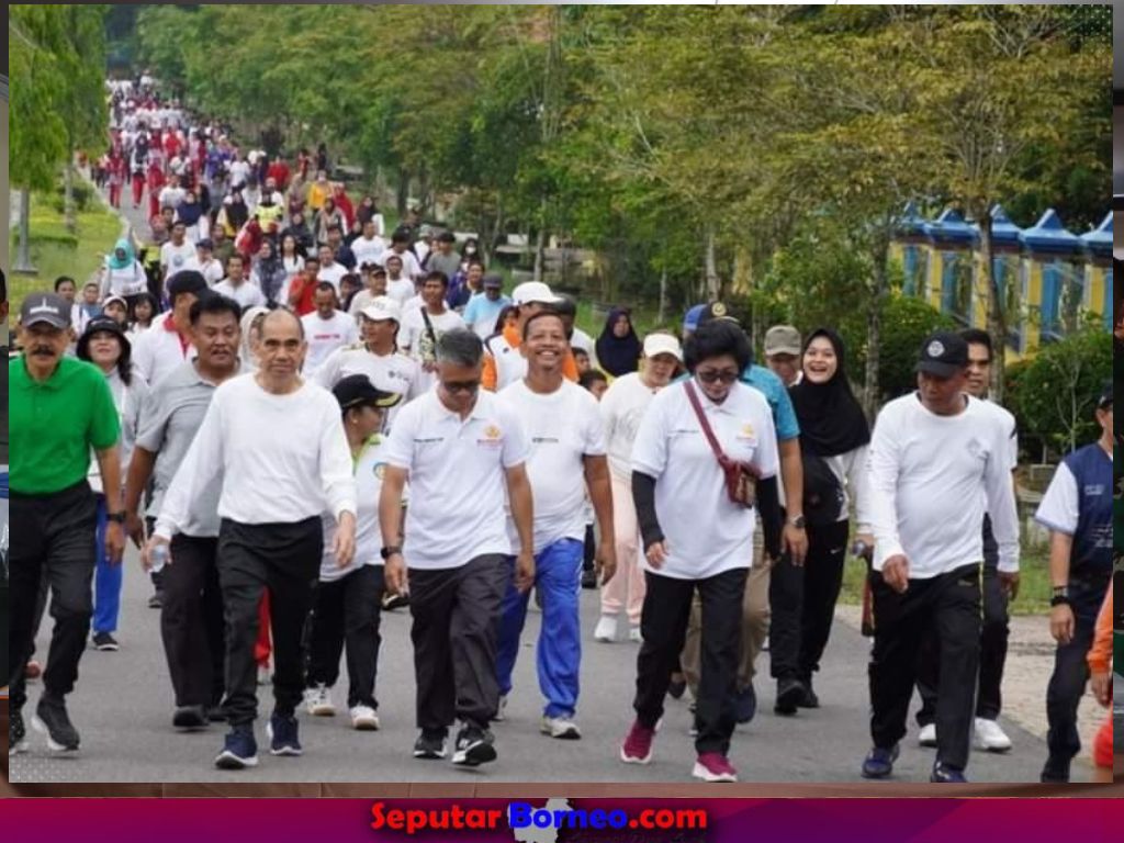 Peringati HUT Korpri ke-52, Pemkab Lamandau Gelar Jalan Sehat