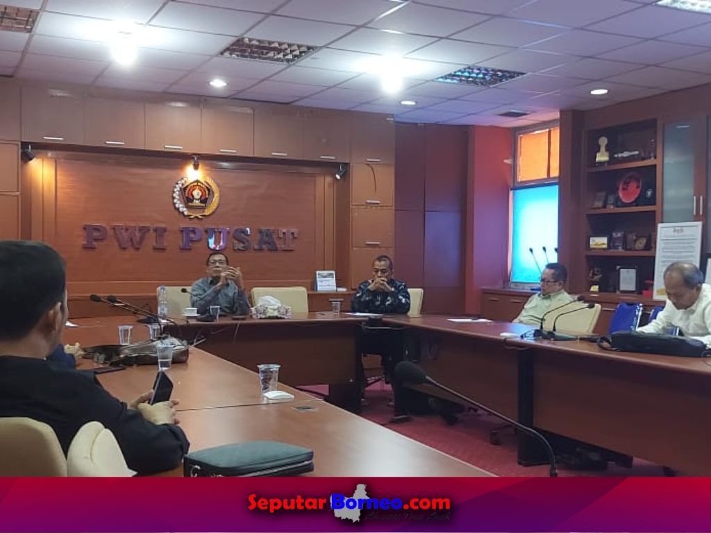 Pendidikan dan UKW Program Prioritas Kepemimpinan Hendry Ch Bangun