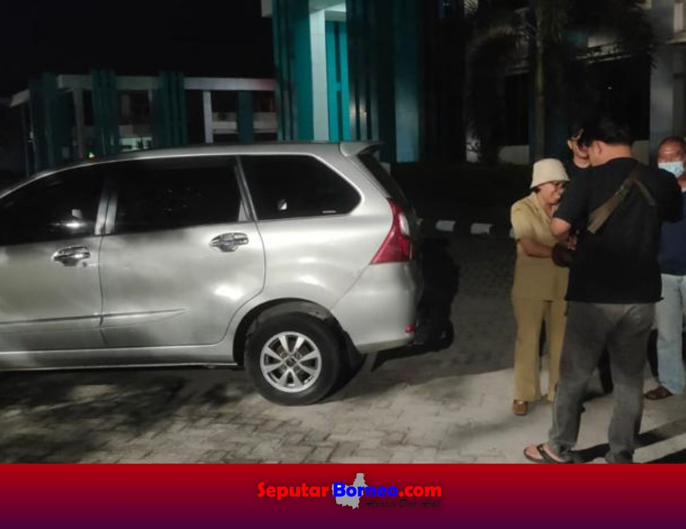 Unit Inafis Polresta Palangka Raya ketika melakukan olah TKP pada mobil yang menjadi sasaran pencurian modus pecah kaca, Selasa (19/3/2024).