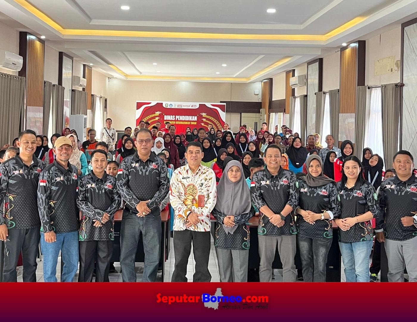 Dua Siswi SMPN 1 Sampit Wakili Indonesia di Ajang Penelitian Internasional di Malaysia