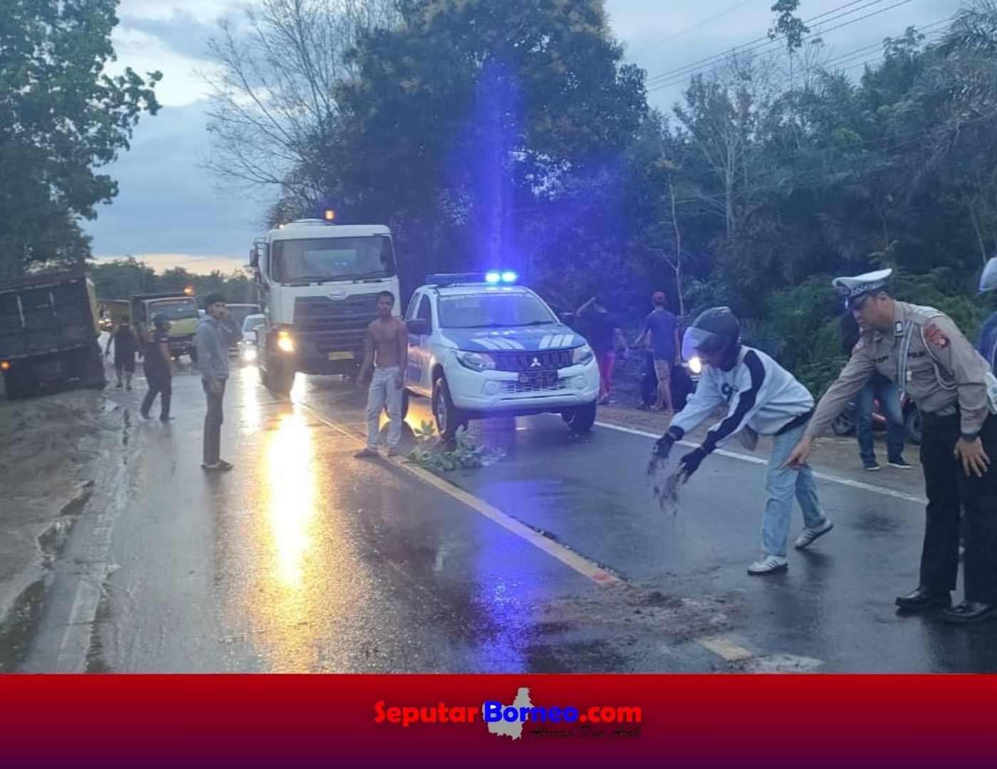 Alami Slip Ban, Karyawan Honorer Tewas di Tempat