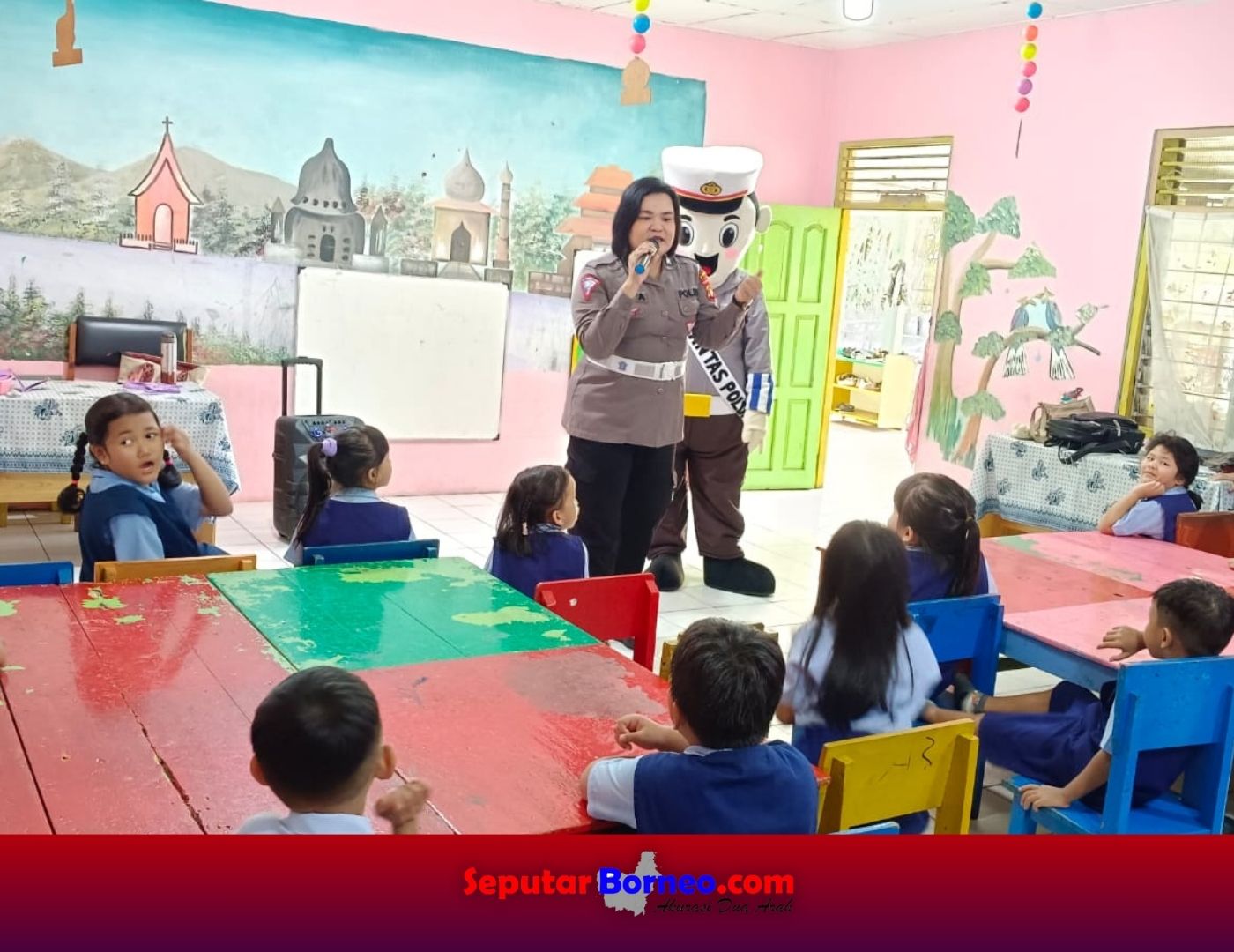 Ditlantas Kenali Rambu Lalin Kepada TK Bakuwu Palangka Raya