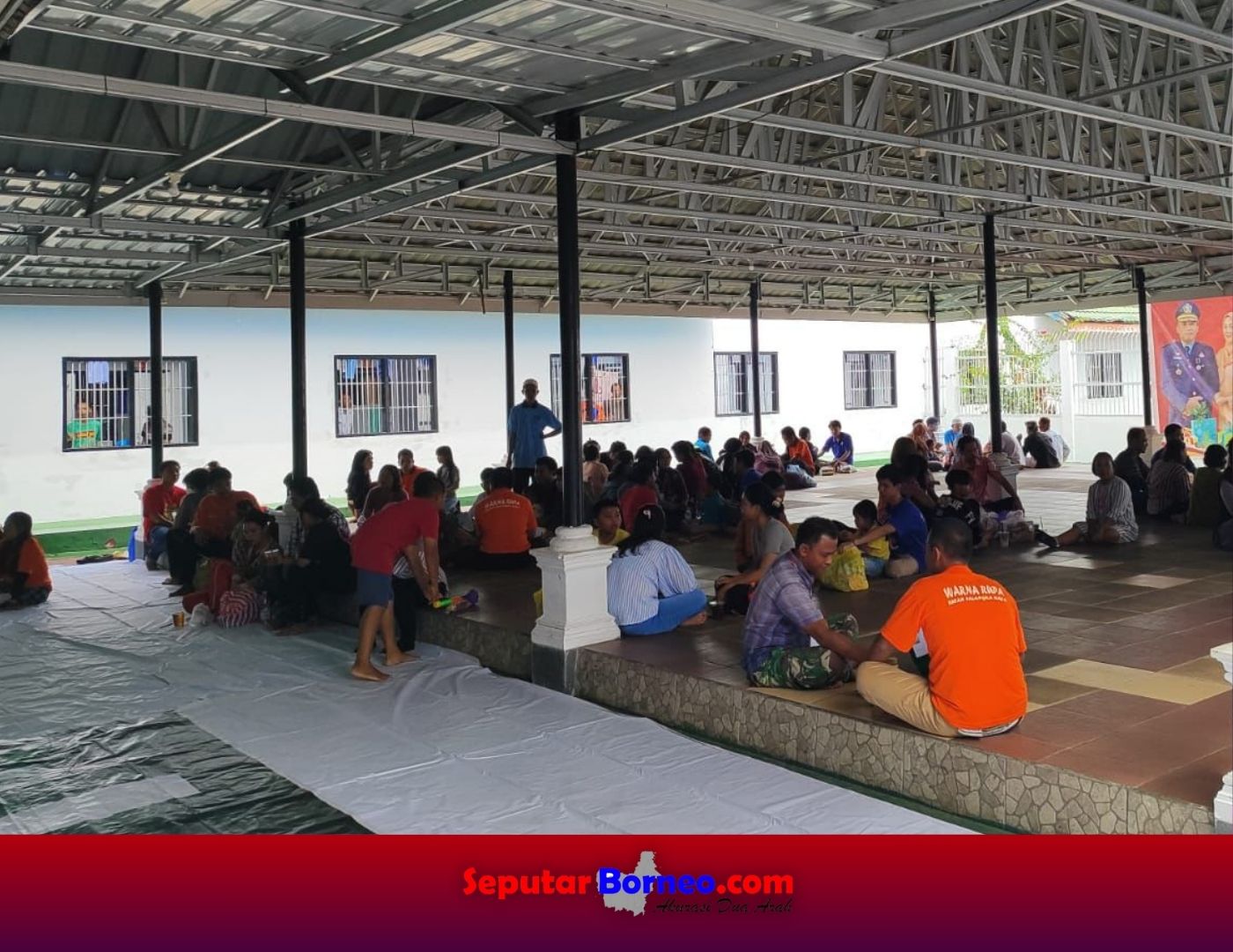 WBP Rutan Palangka Raya ketika menerima besukan keluarga masing-masing. (FOTO:SEPUTAR BORNEO)