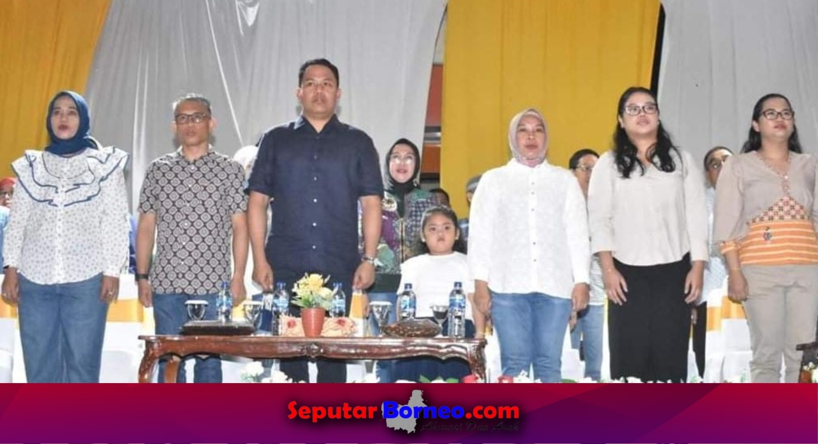 Bupati Kabupaten Lamandau, Hendra Lesmana saat menghadiri penutupan Festival Babukung. (FOTO:ISTIMEWA)