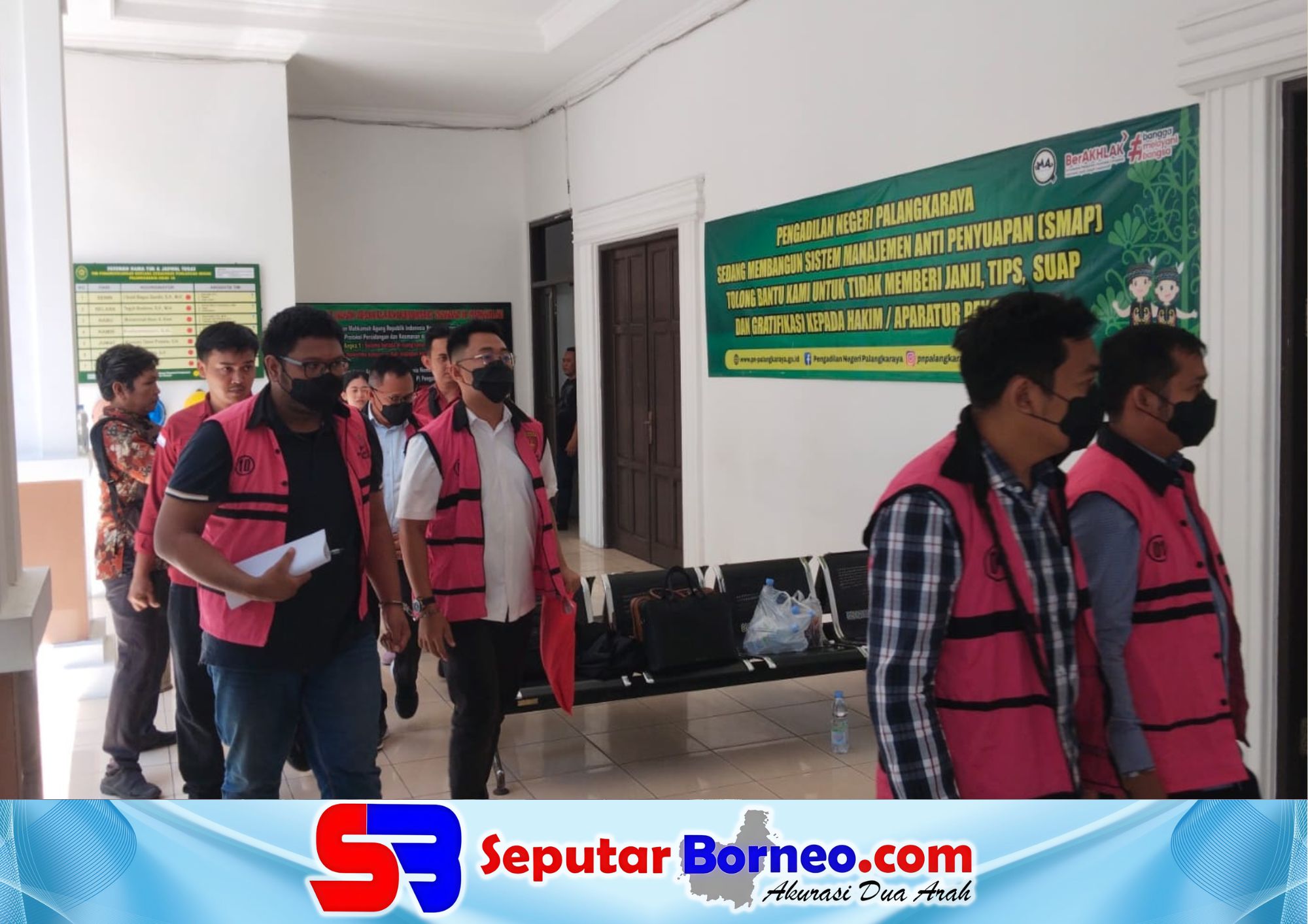 Hakim Tunda Sidang Korupsi Penjualan Zirkon