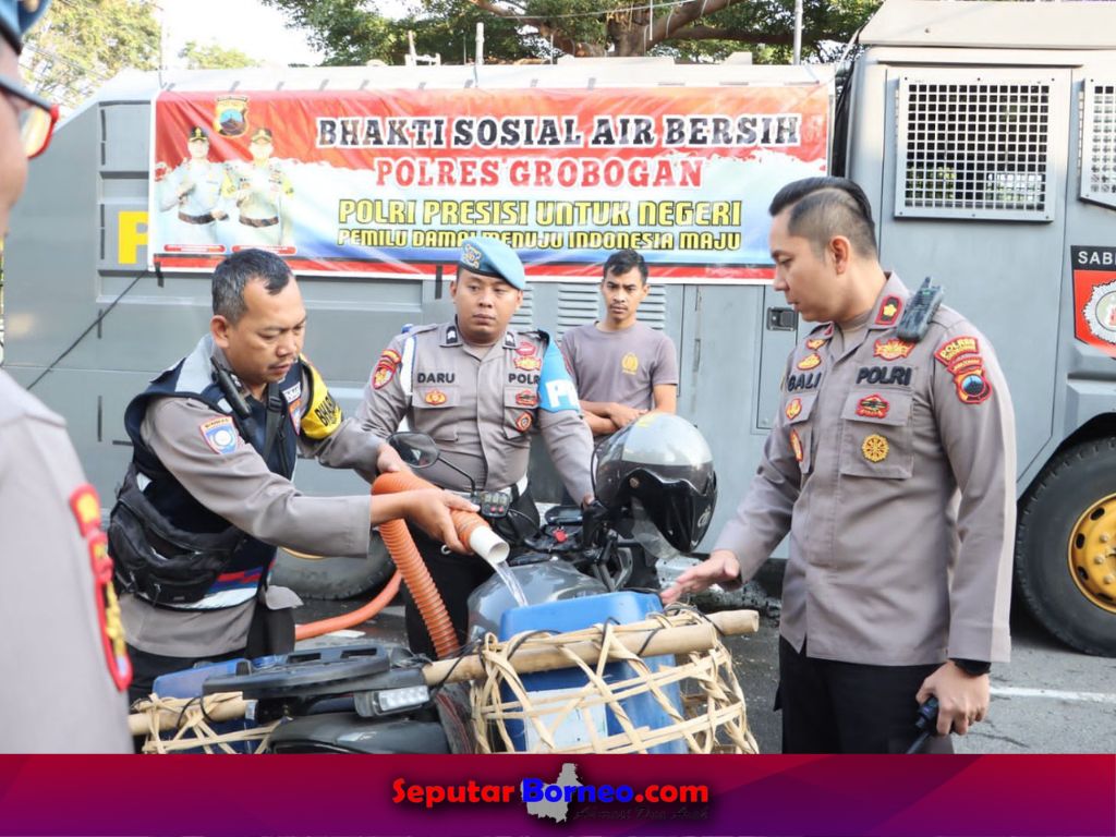 Polri Salurkan Bantuan Air Bersih Atasi Kekeringan di Grobogan