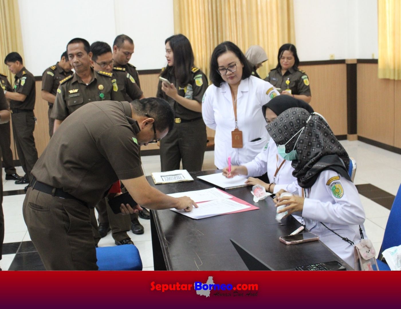 Kepala hingga Pegawai Kejati Kalteng Dipaksa Kencing