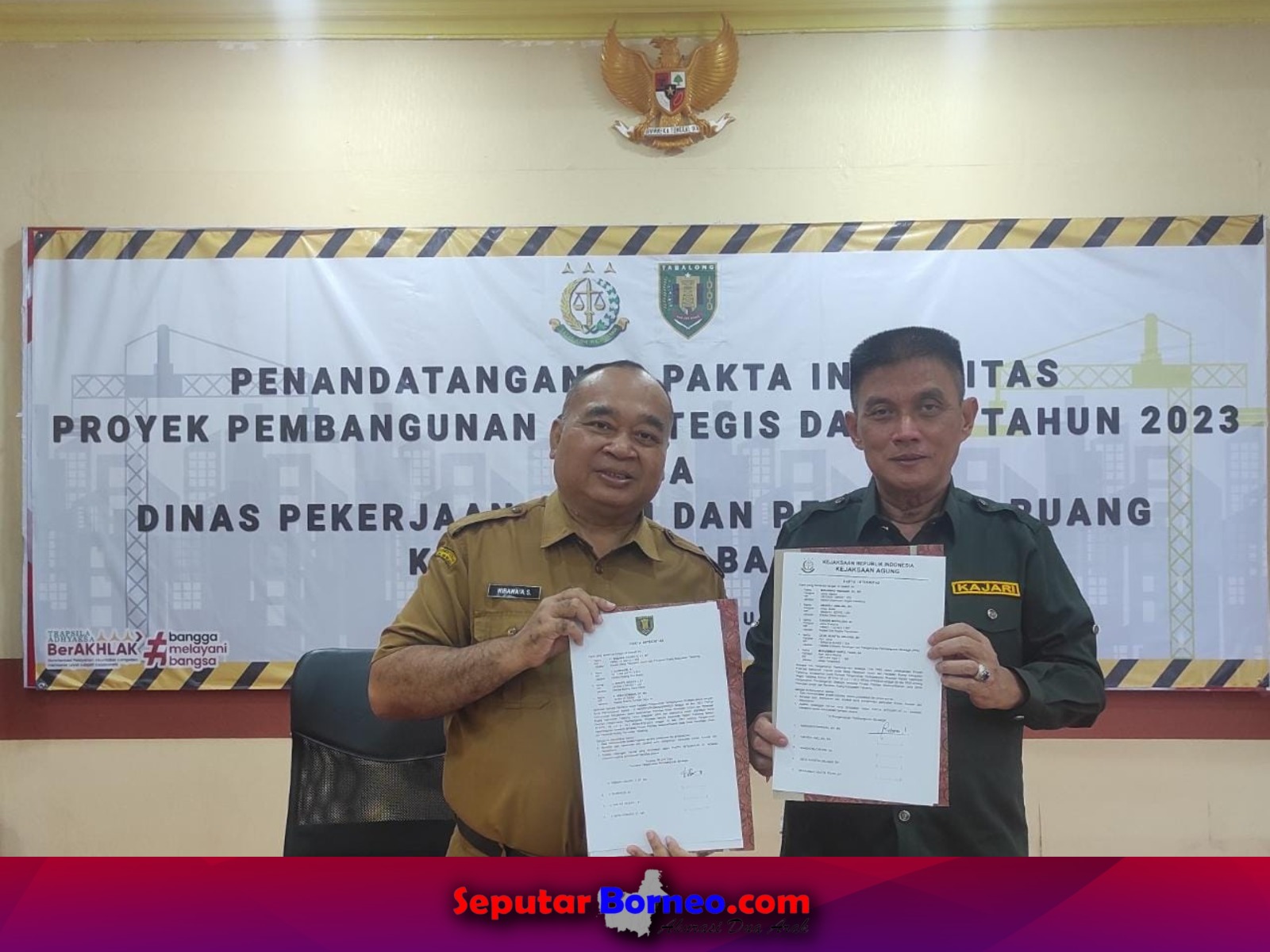Kejari Tabalong dan PUPR Laksanakan Pakta Integritas