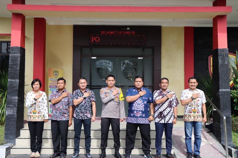 Selamat Kepada Kompol Wihelmus Helky, Terpilih menjadi Wakapolres Kobar