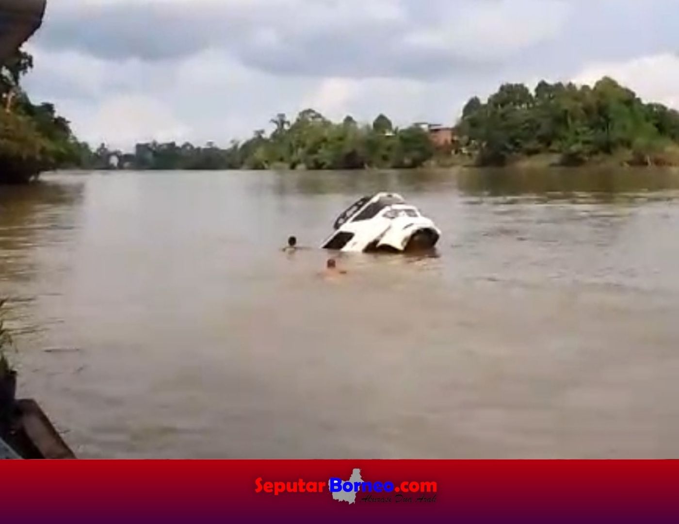 Mobil Kapolsek Katingan Hulu Tercebur di Sungai Katingan