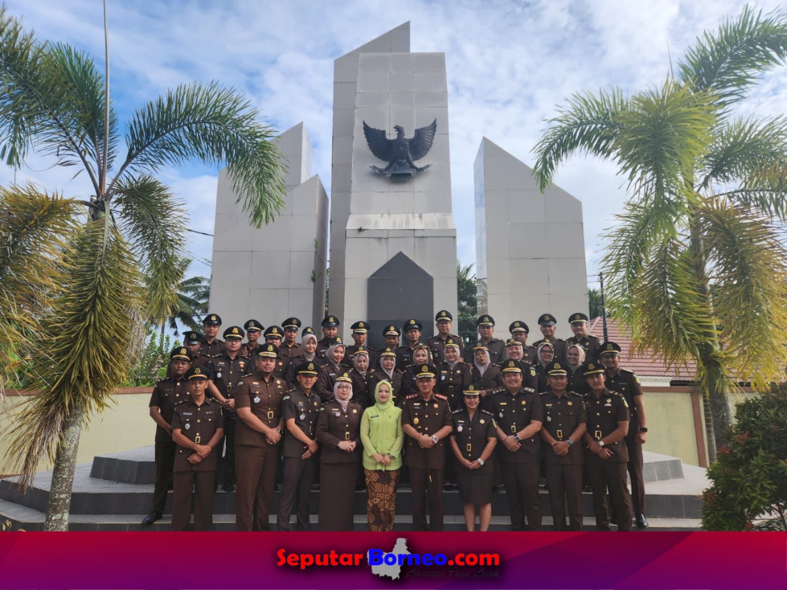 Peringati HBA dan HUT IAD, Kejari Tabalong Gelar Ziarah di TMP