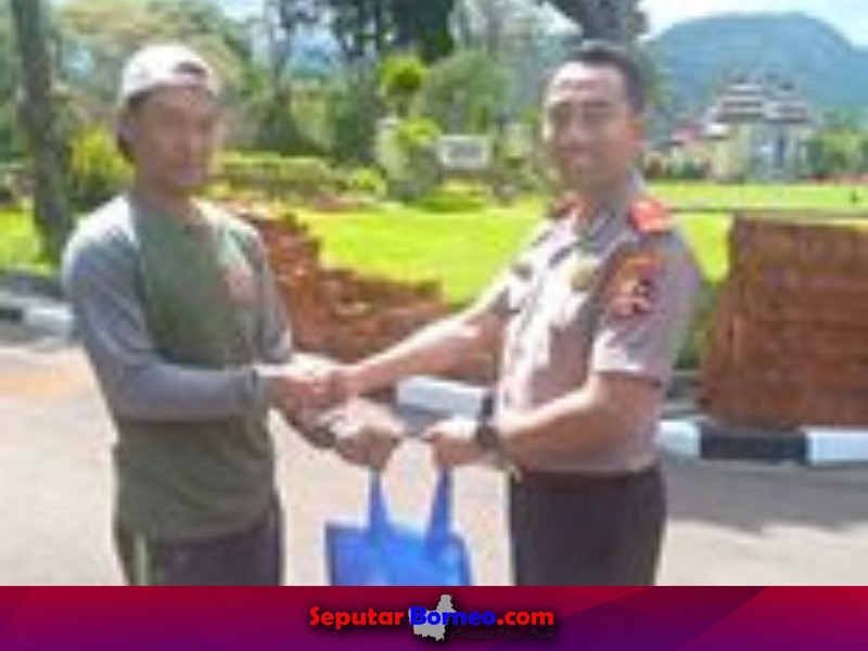 Berbagi Disela Sela Menuntut Ilmu Pendidikan Polri
